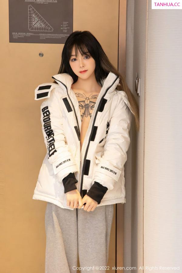 小奶瓶呜呜  [XiuRen]高清写真图 2022.01.17 No.4470 奶瓶第9张图片